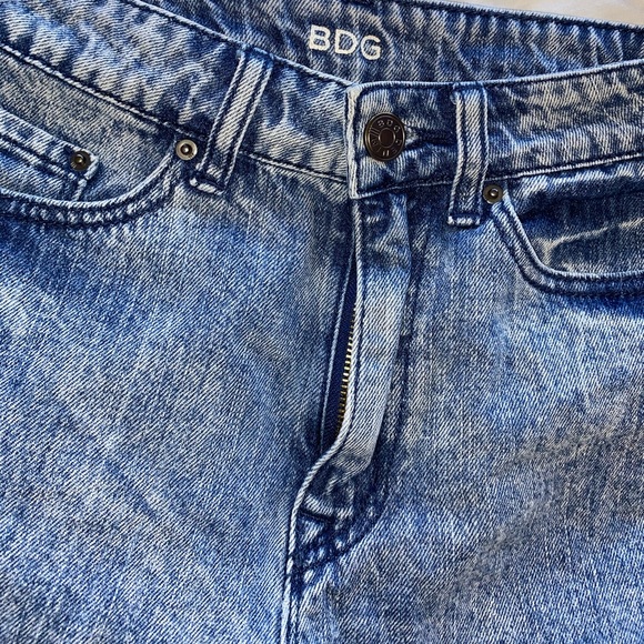 BDG high Rise DREEE cheeky Denim Shorts - Picture 3 of 5